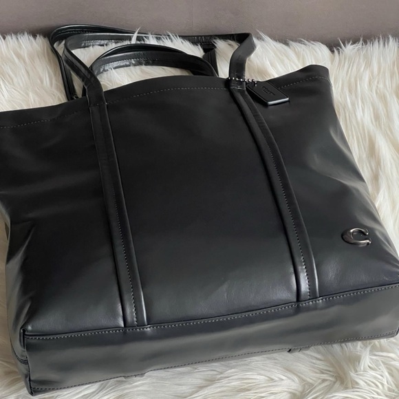 CO840 - Coach Hall Tote 33 - Picture 6 of 14